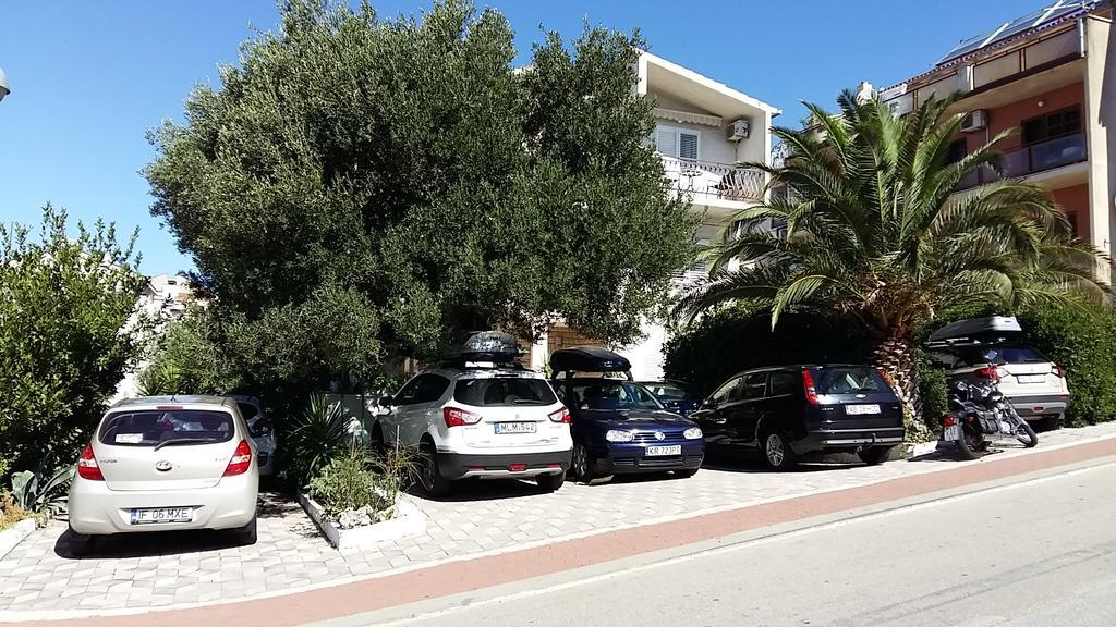 Apartments Ella Makarska Exterior foto